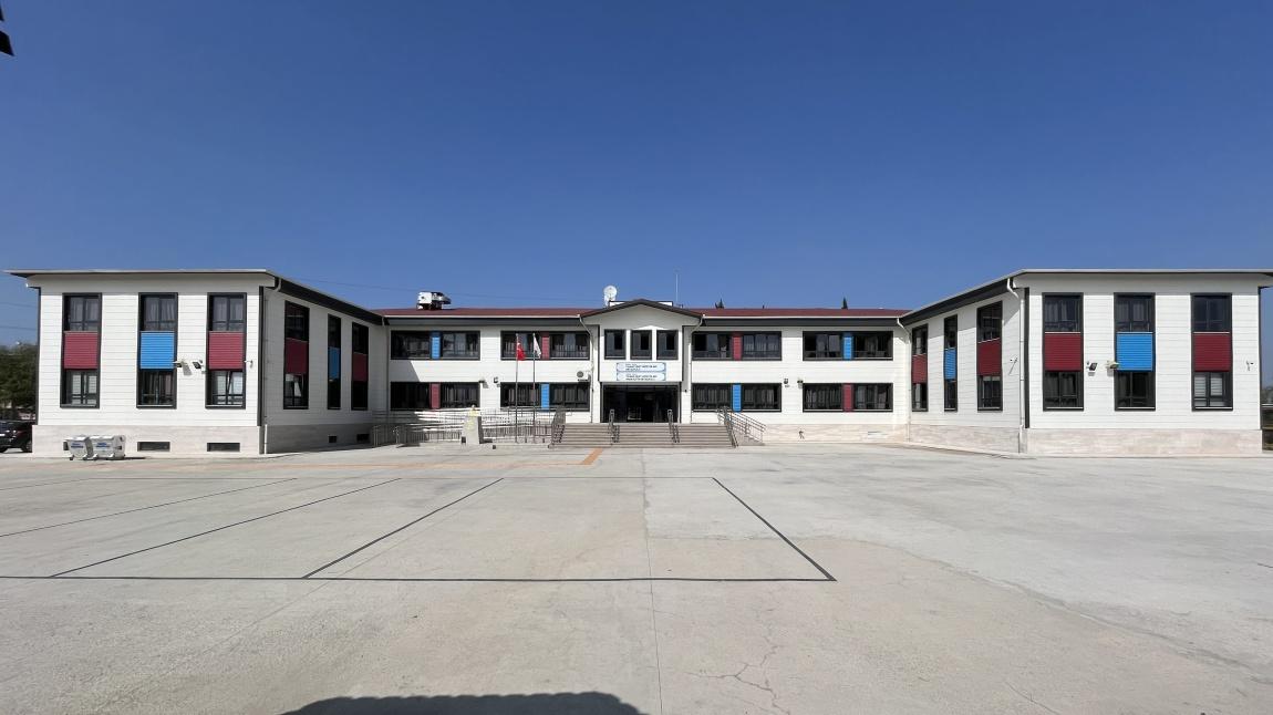 Yılmaz Kasabası Şehit Hüseyin Arı Ortaokulu Fotoğrafı